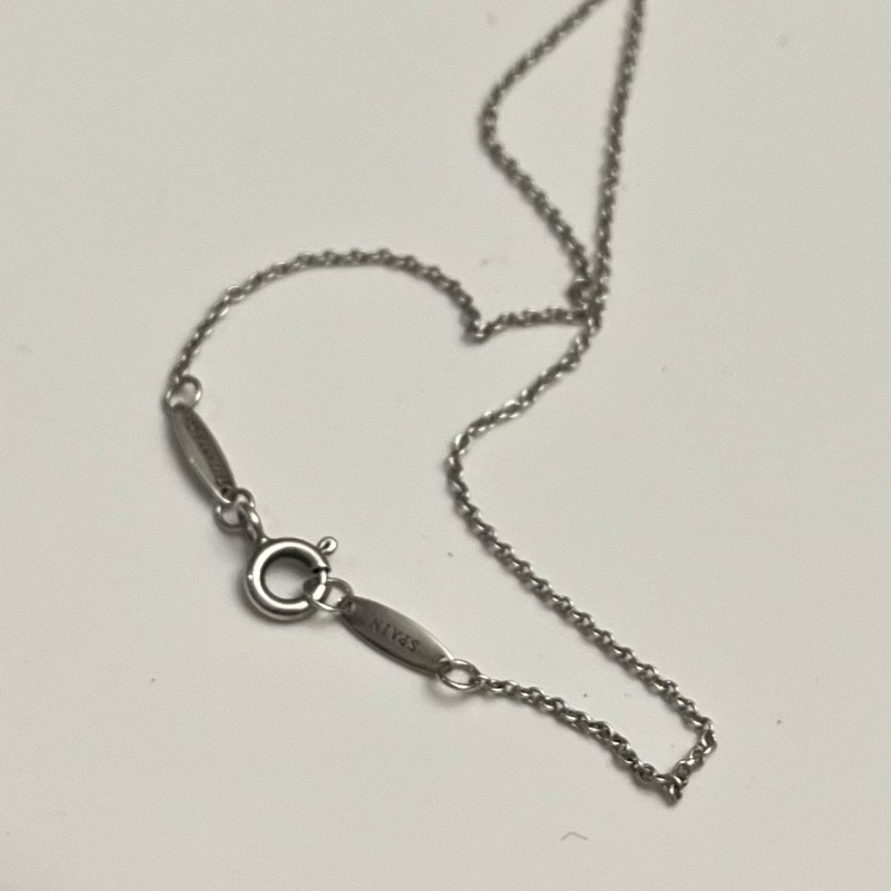 Tiffany & Co. x Elsa Peretti Bean pendant in sterling silver 9mm - Picture 6 of 9